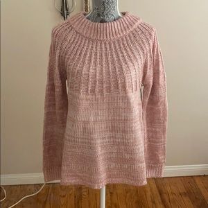 Pink and white chunky sweater w back bow detail